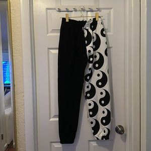 Forever 21 Ying Yang Sweatpants